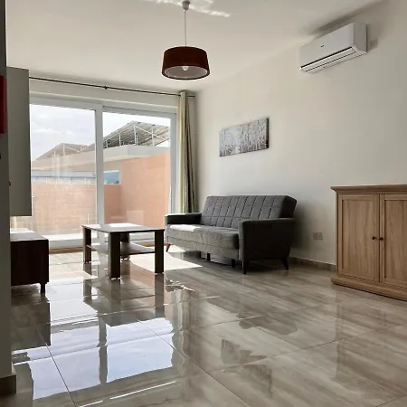 F6 Modern And Bright In Malta Apartment *