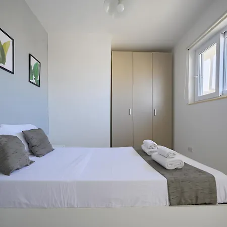 F6 Modern And Bright In Malta *