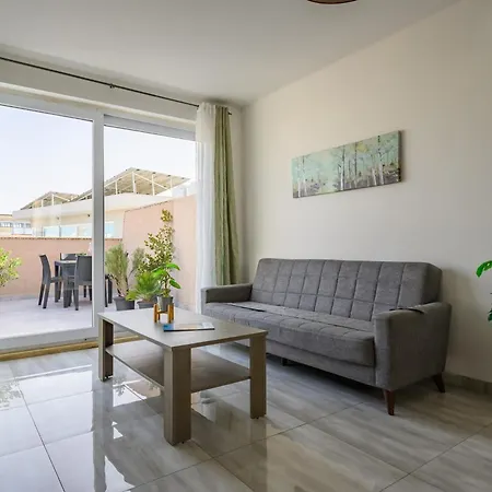 F6 Modern And Bright In Malta *